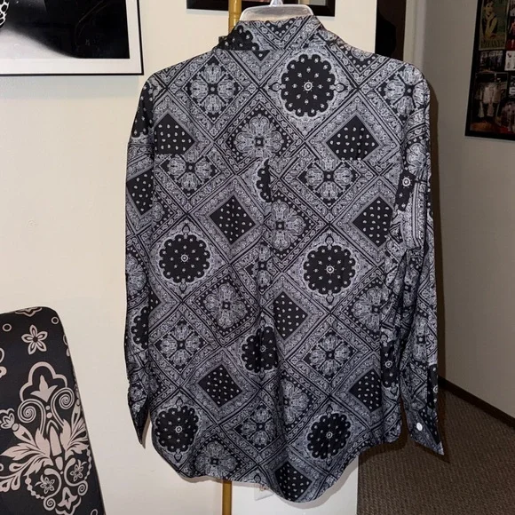 Stylish Black and Gray Patterned Shirt - Picture 4 of 5